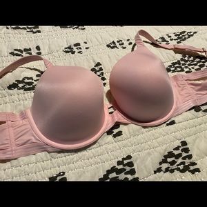 ⭐️2 for $30⭐️ Light pink Savage x Fenty bra
